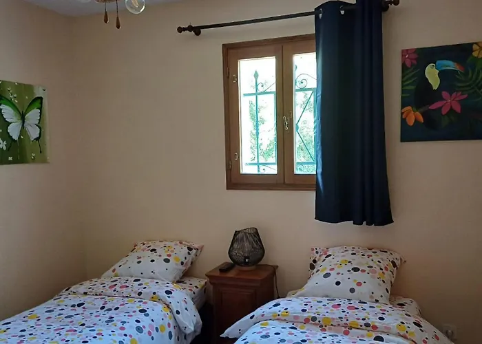 Sejour Detente Dans Avec Piscine Privee, Nature, Golf Et A Proximite بيت للعطل *