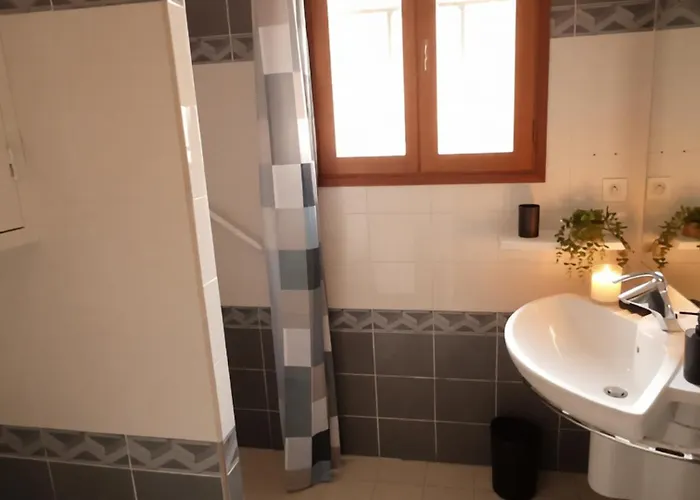 Sejour Detente Dans Avec Piscine Privee, Nature, Golf Et A Proximite بيت للعطل *