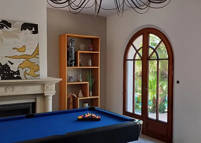 Holiday home Sejour Detente Dans Avec Piscine Privee, Nature, Golf Et A Proximite