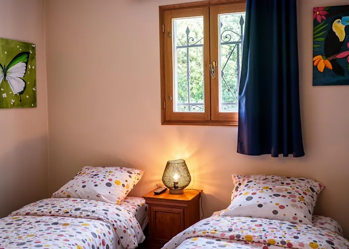 Sejour Detente Dans Avec Piscine Privee, Nature, Golf Et A Proximite 펜션